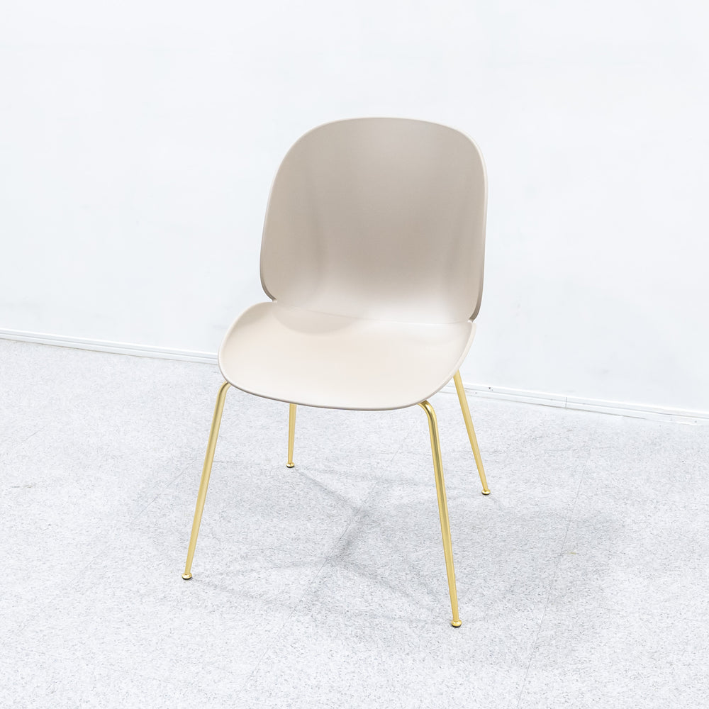 GUBI / Beetle Dining Chair Un-Upholstered