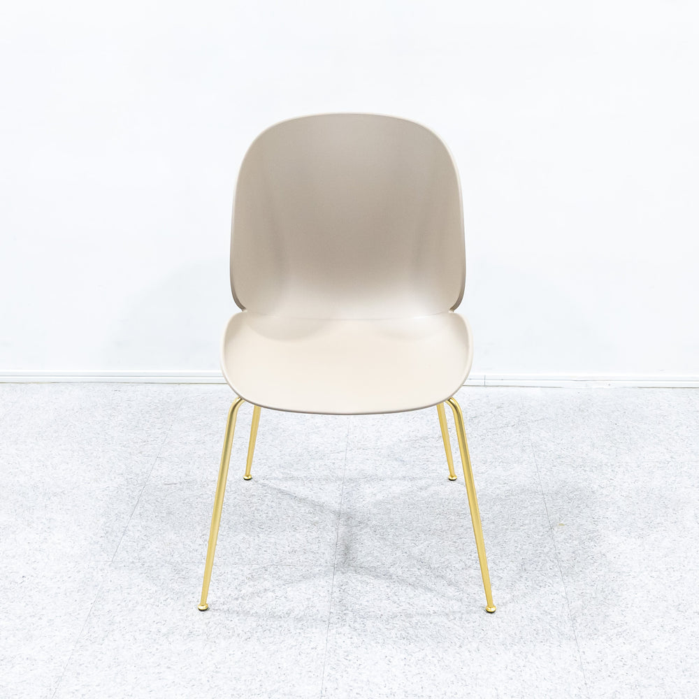 GUBI / Beetle Dining Chair Un-Upholstered