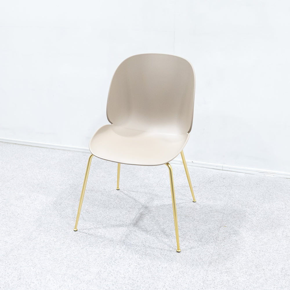 GUBI / Beetle Dining Chair Un-Upholstered