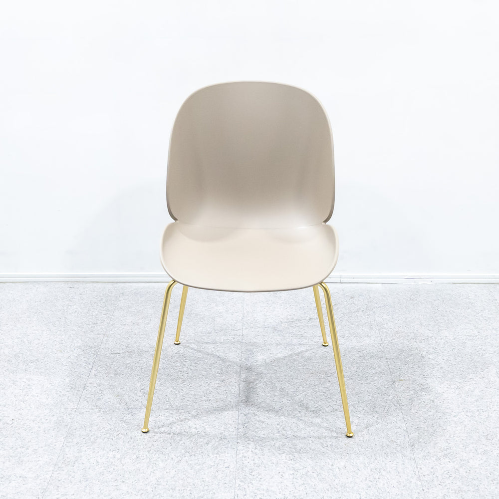 GUBI / Beetle Dining Chair Un-Upholstered