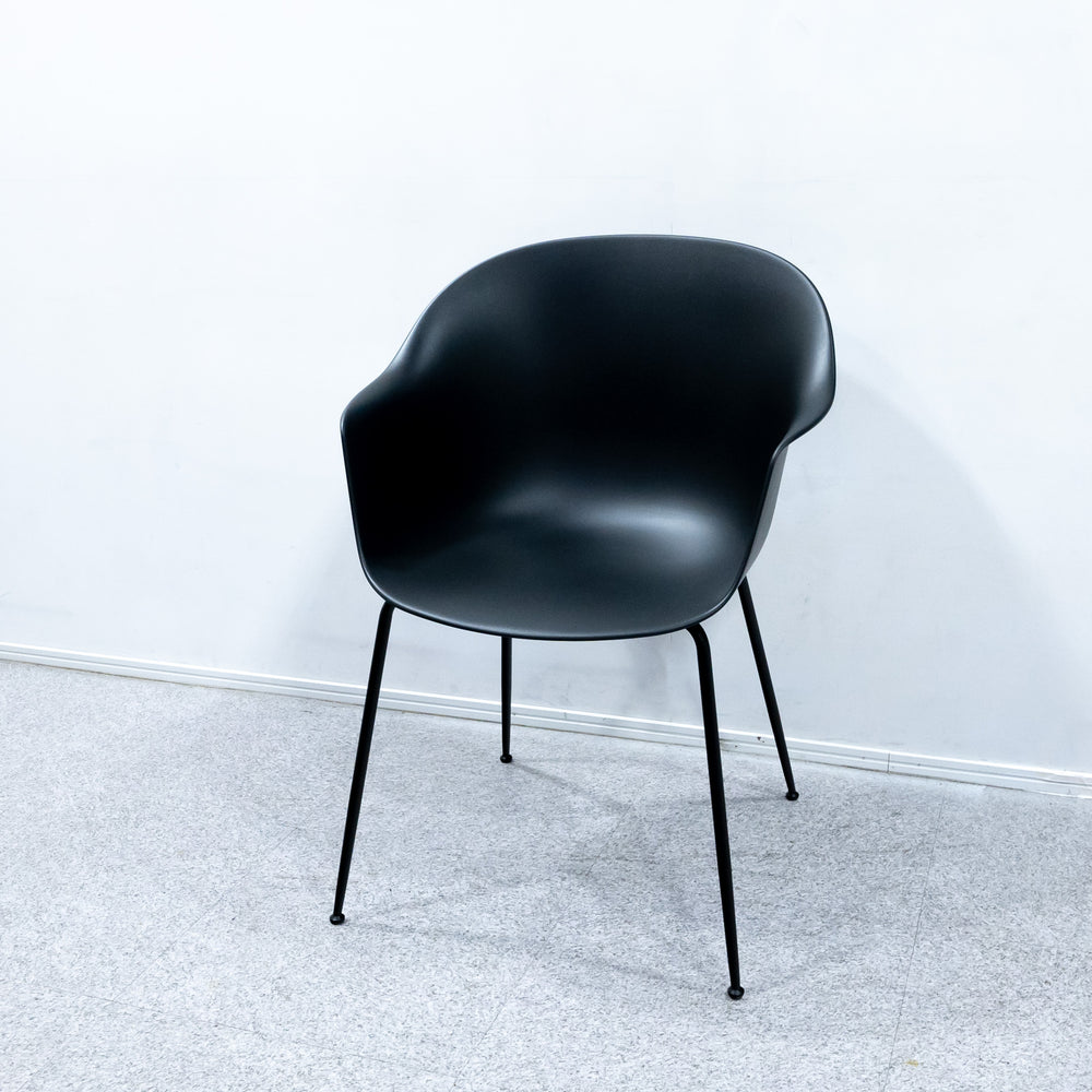 GUBI / Bat Dining Chair