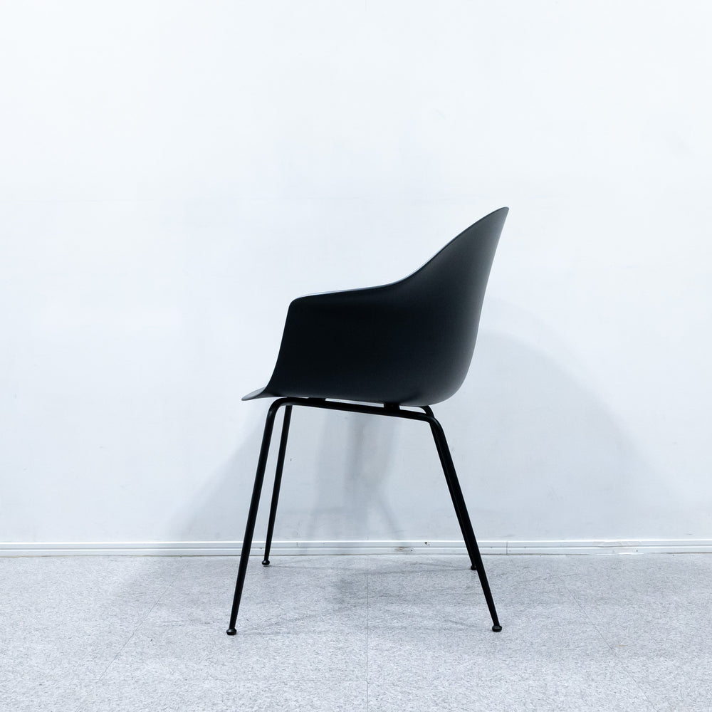 GUBI / Bat Dining Chair