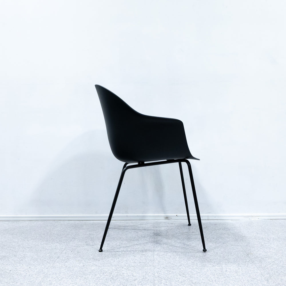 GUBI / Bat Dining Chair