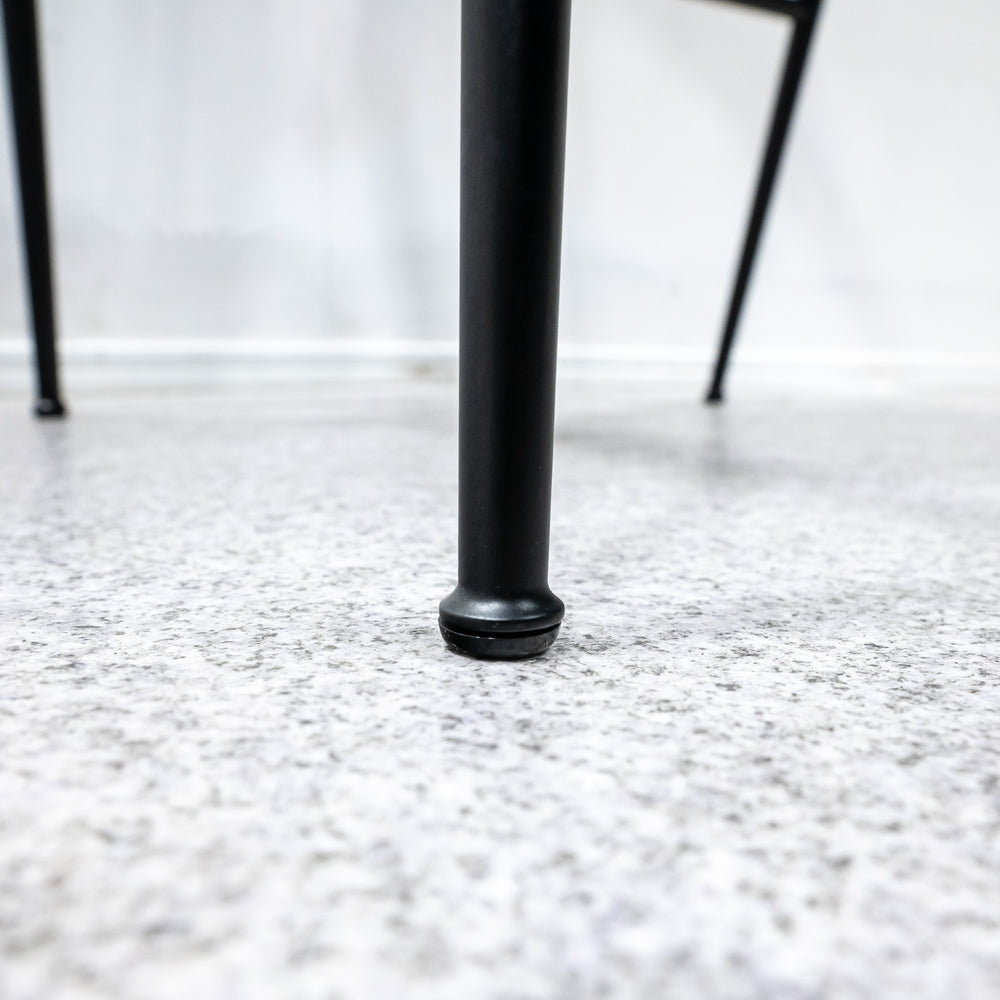 GUBI / Violin Dining Chair