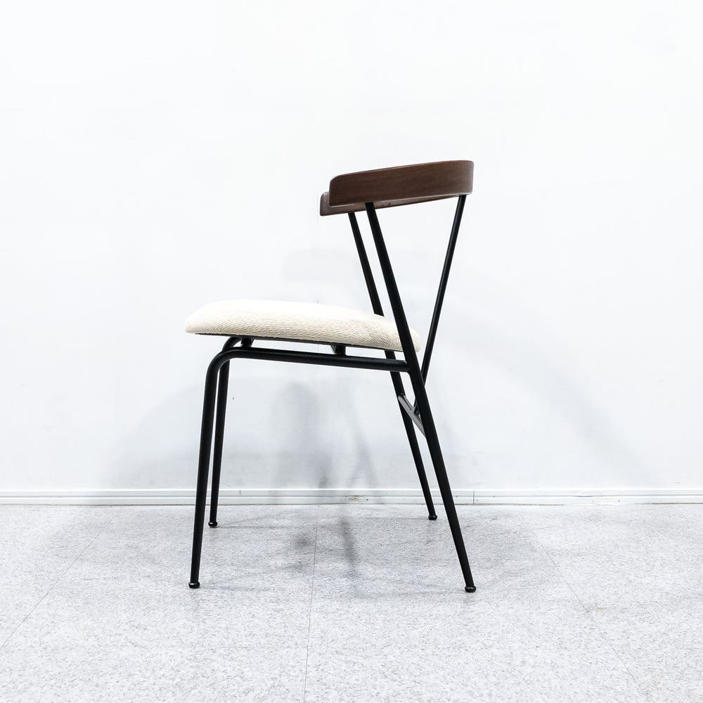 GUBI / Violin Dining Chair