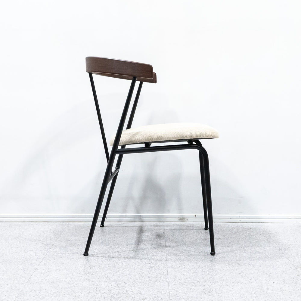 GUBI / Violin Dining Chair