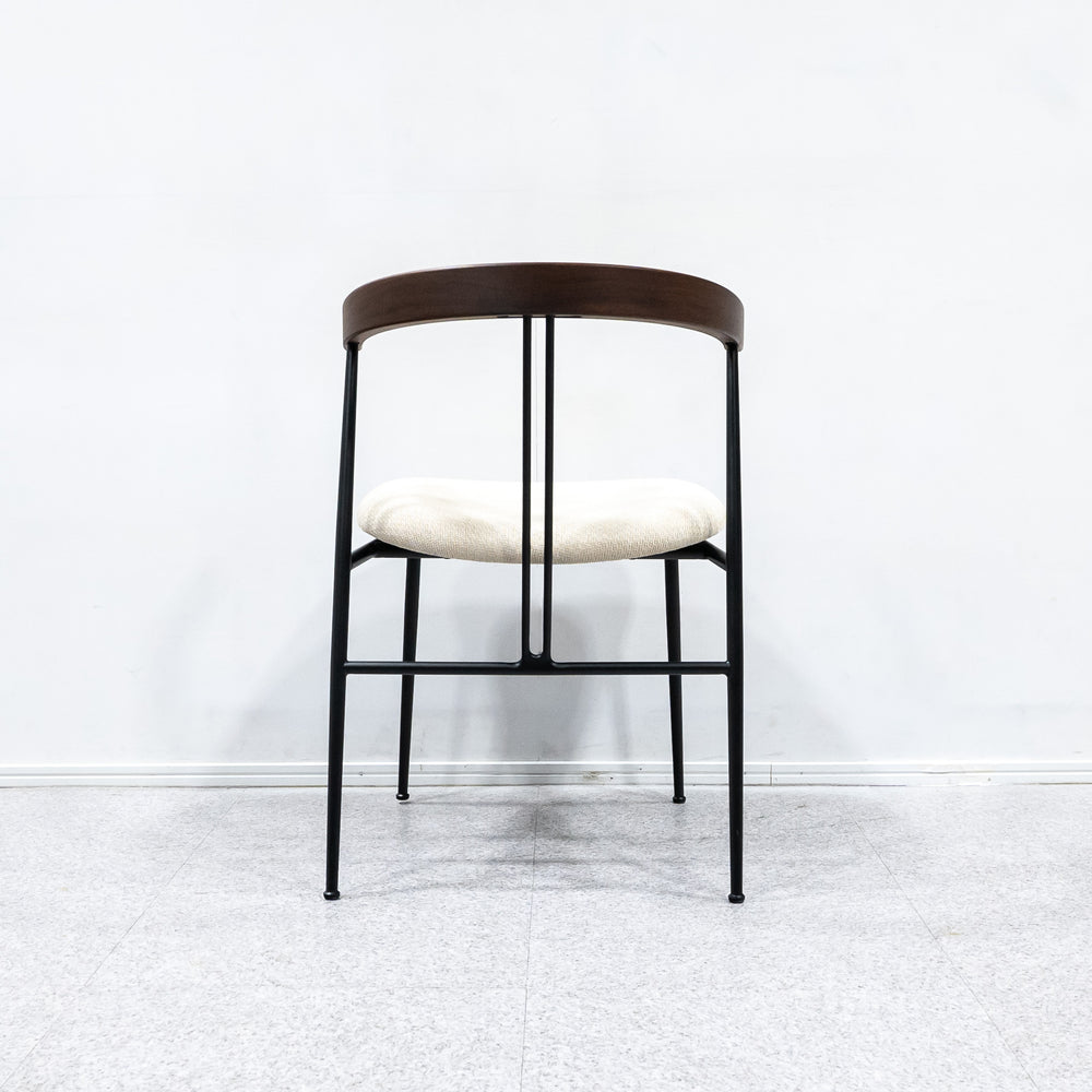 GUBI / Violin Dining Chair