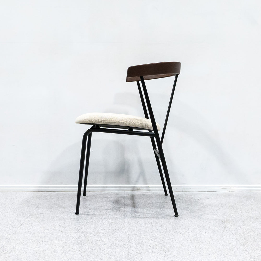 GUBI / Violin Dining Chair