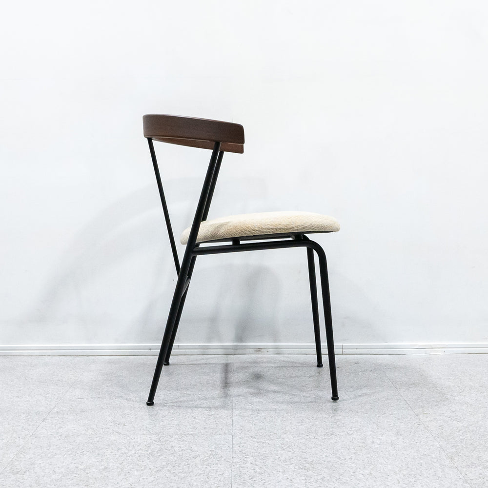 GUBI / Violin Dining Chair