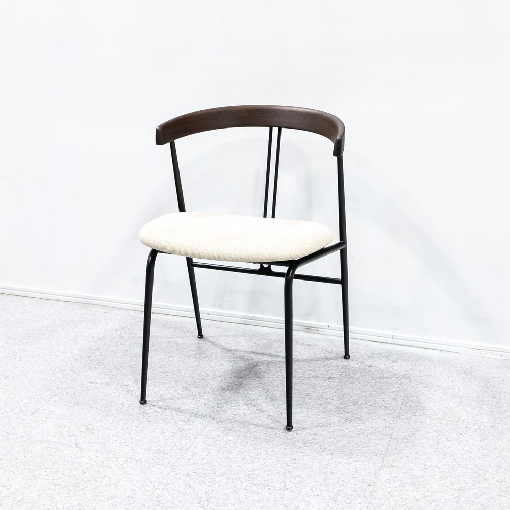 GUBI / Violin Dining Chair