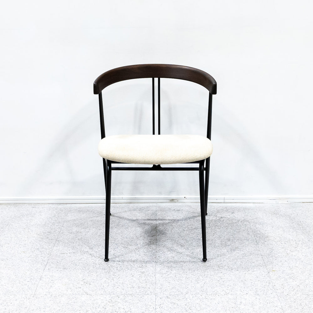 GUBI / Violin Dining Chair