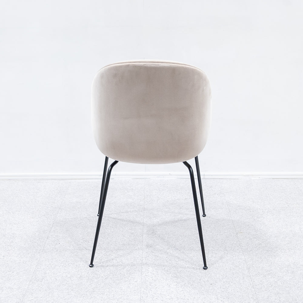 GUBI / Beetle Dining Chair Fully Upholstered