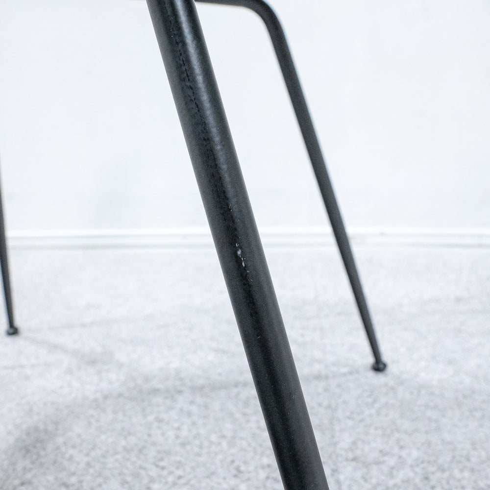 GUBI / Beetle Dining Chair Fully Upholstered