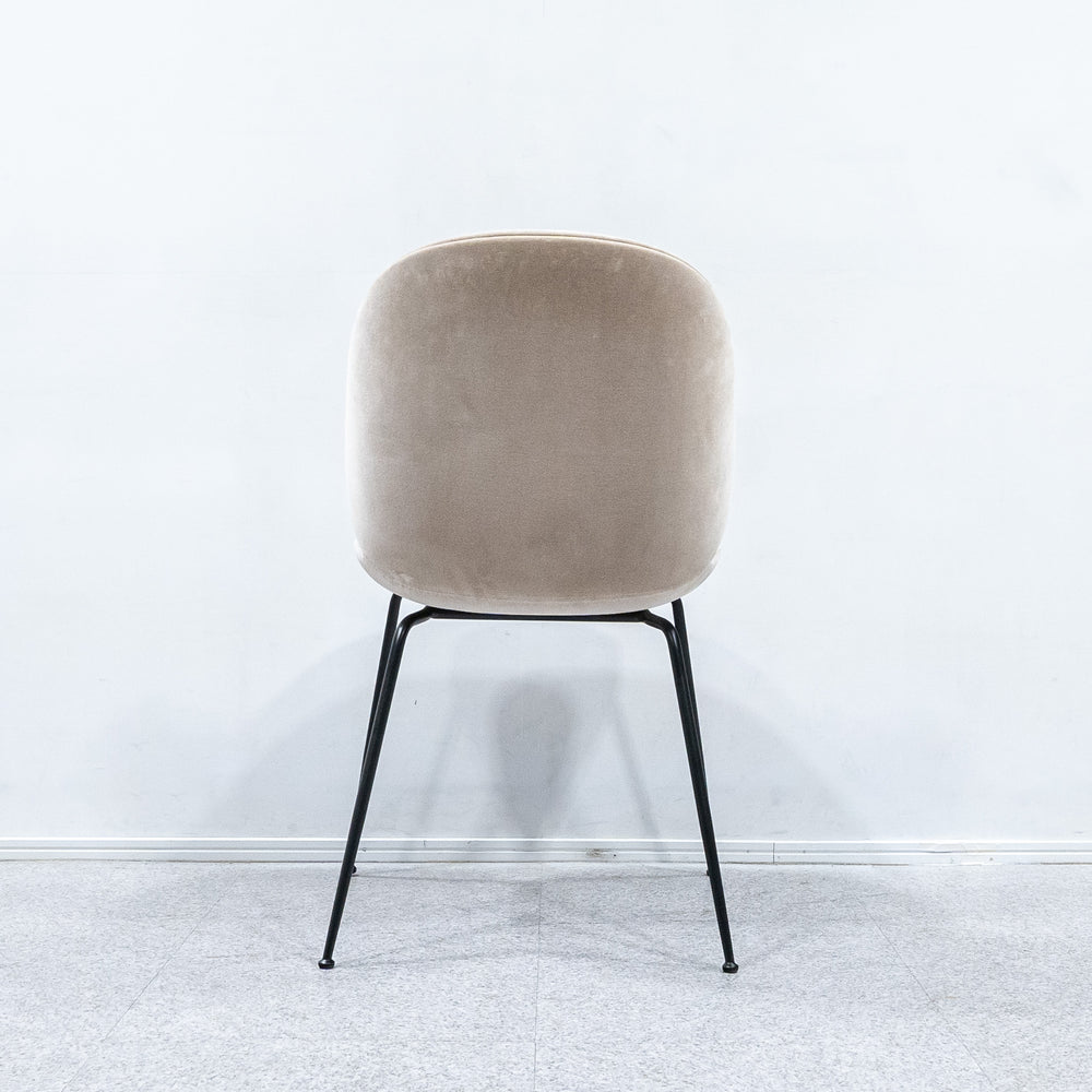 GUBI / Beetle Dining Chair Fully Upholstered