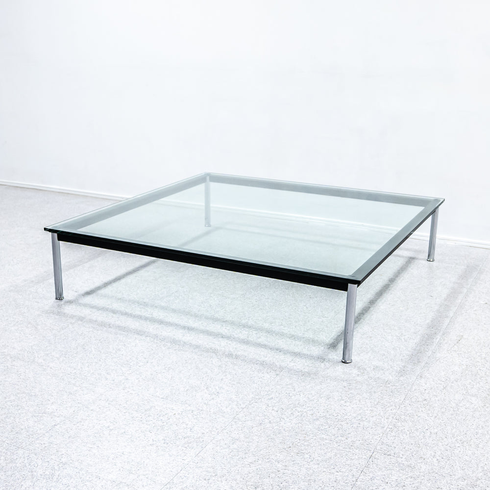 Cassina / 10 TABLE EN TUBE