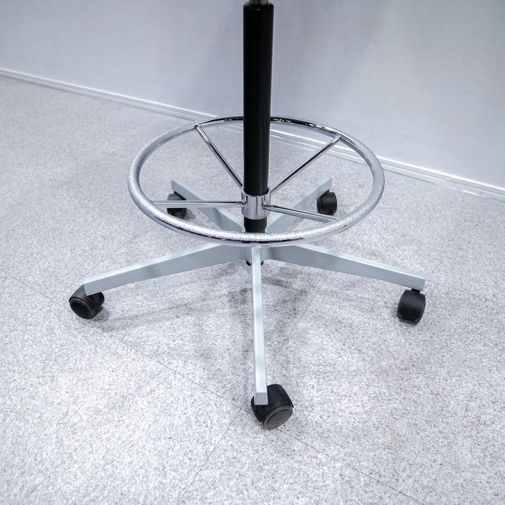 Vitra / .04 Counter
