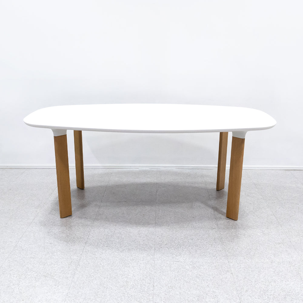 FRITZ HANSEN / ANALOG