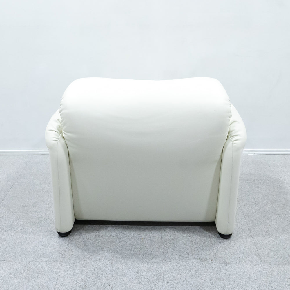 Cassina / 675 MARALUNGA