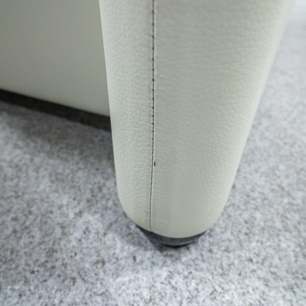 Cassina / 675 MARALUNGA