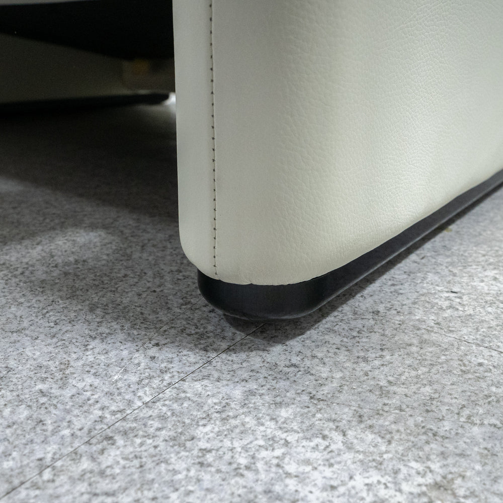 Cassina / 675 MARALUNGA