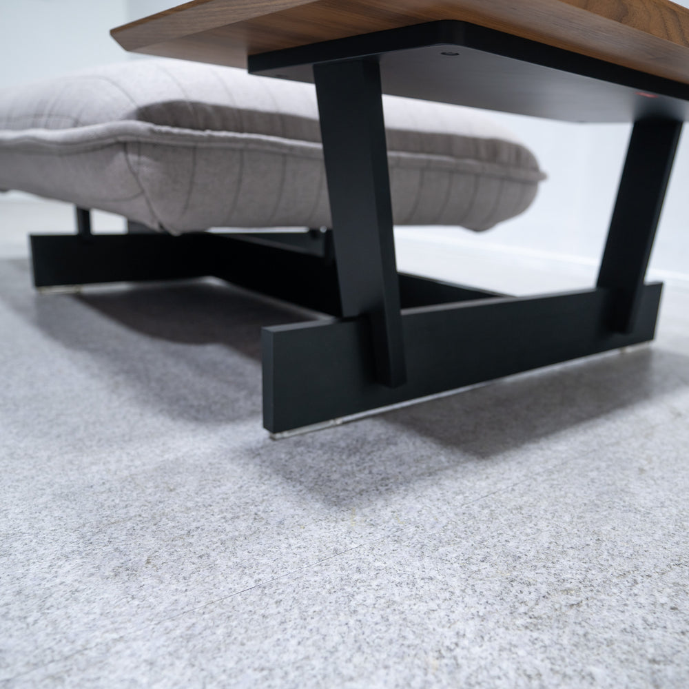 Cassina / 550 BEAM SOFA SYSTEM