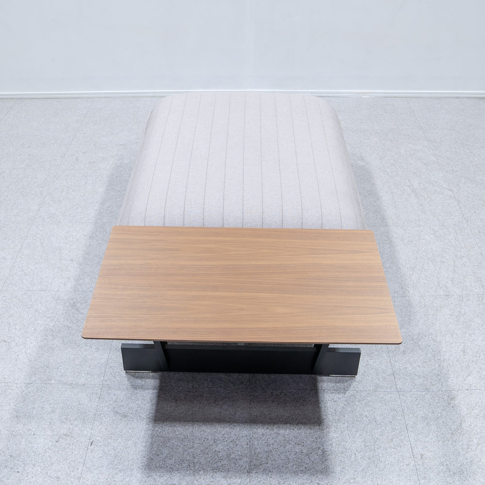 Cassina / 550 BEAM SOFA SYSTEM