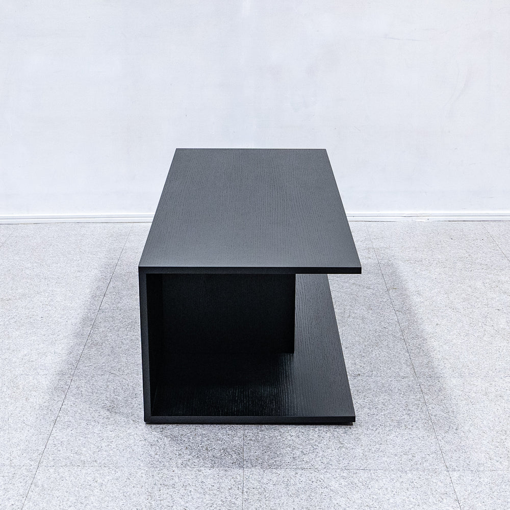 Cassina / MILOE