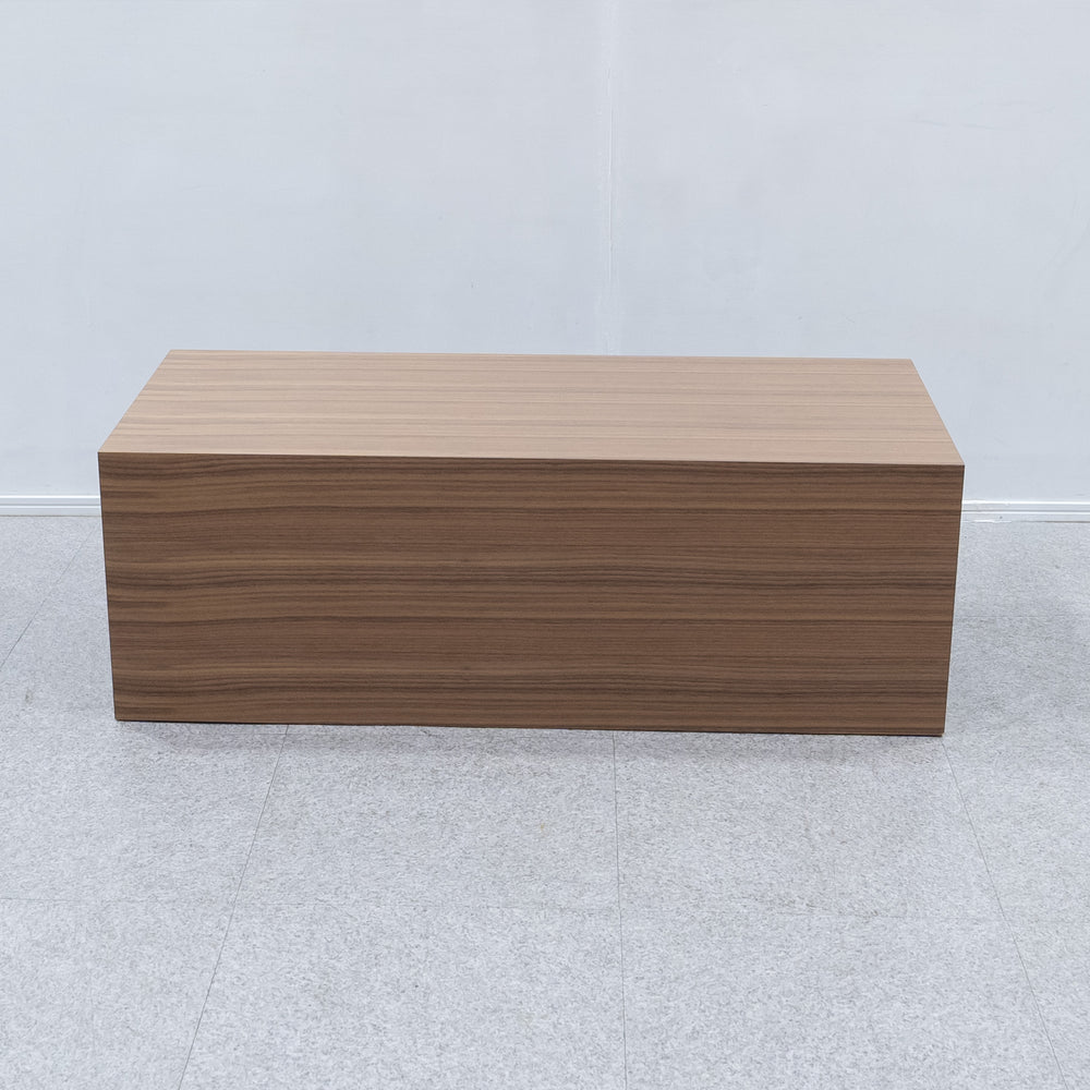 Cassina / MILOE