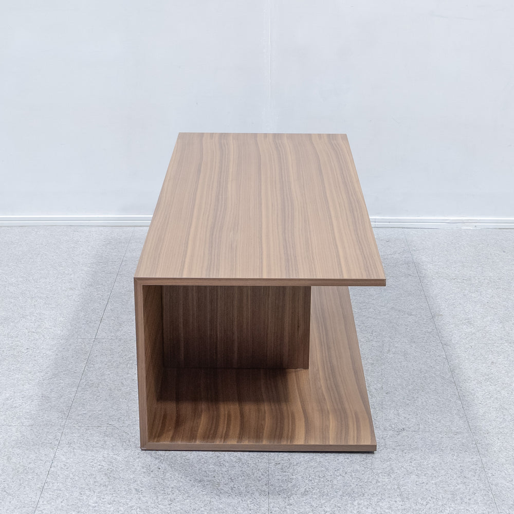 Cassina / MILOE