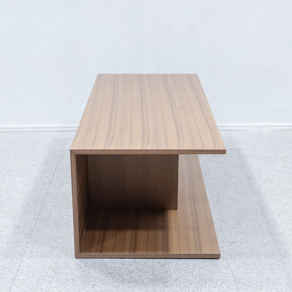 Cassina / MILOE