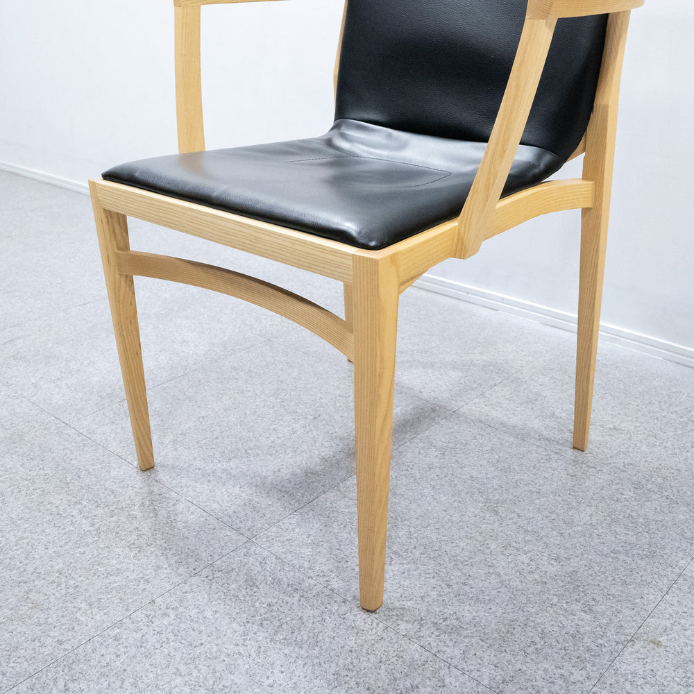 Cassina ixc. / WATT WOOD