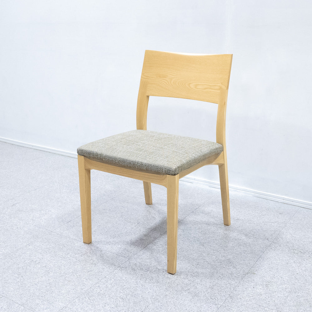 Cassina ixc. / CALM