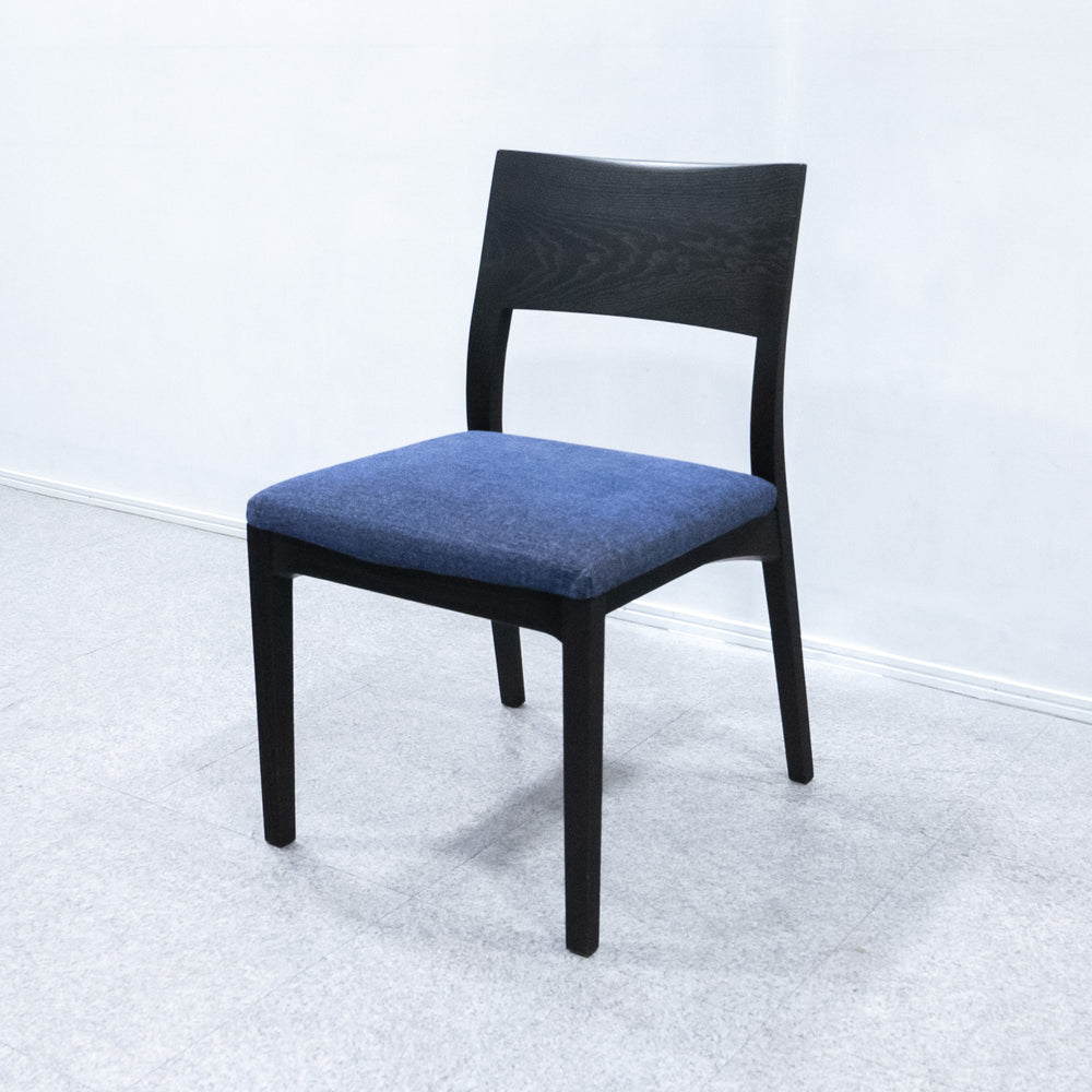 Cassina ixc. / CALM