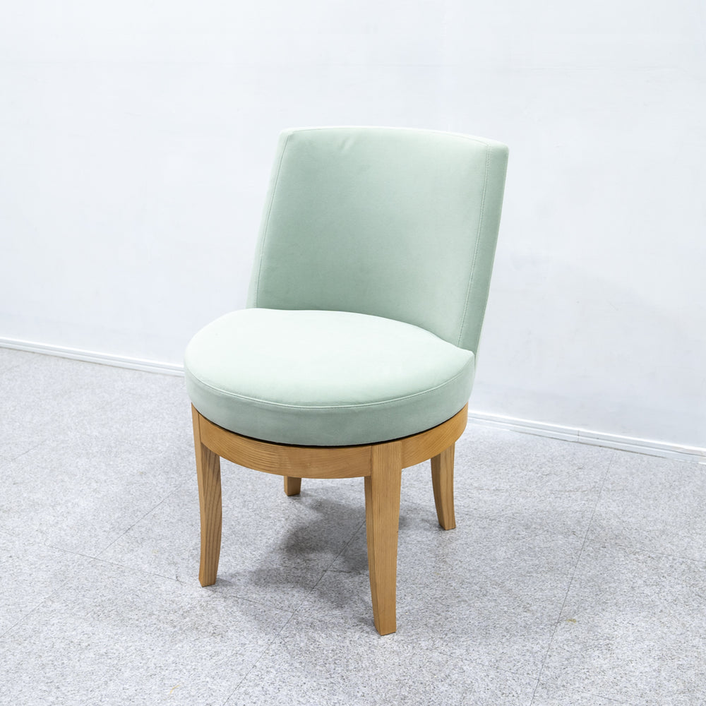 Cassina ixc. / CARDINAL