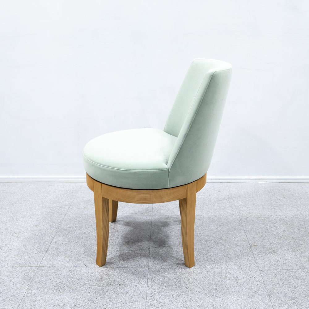 Cassina ixc. / CARDINAL