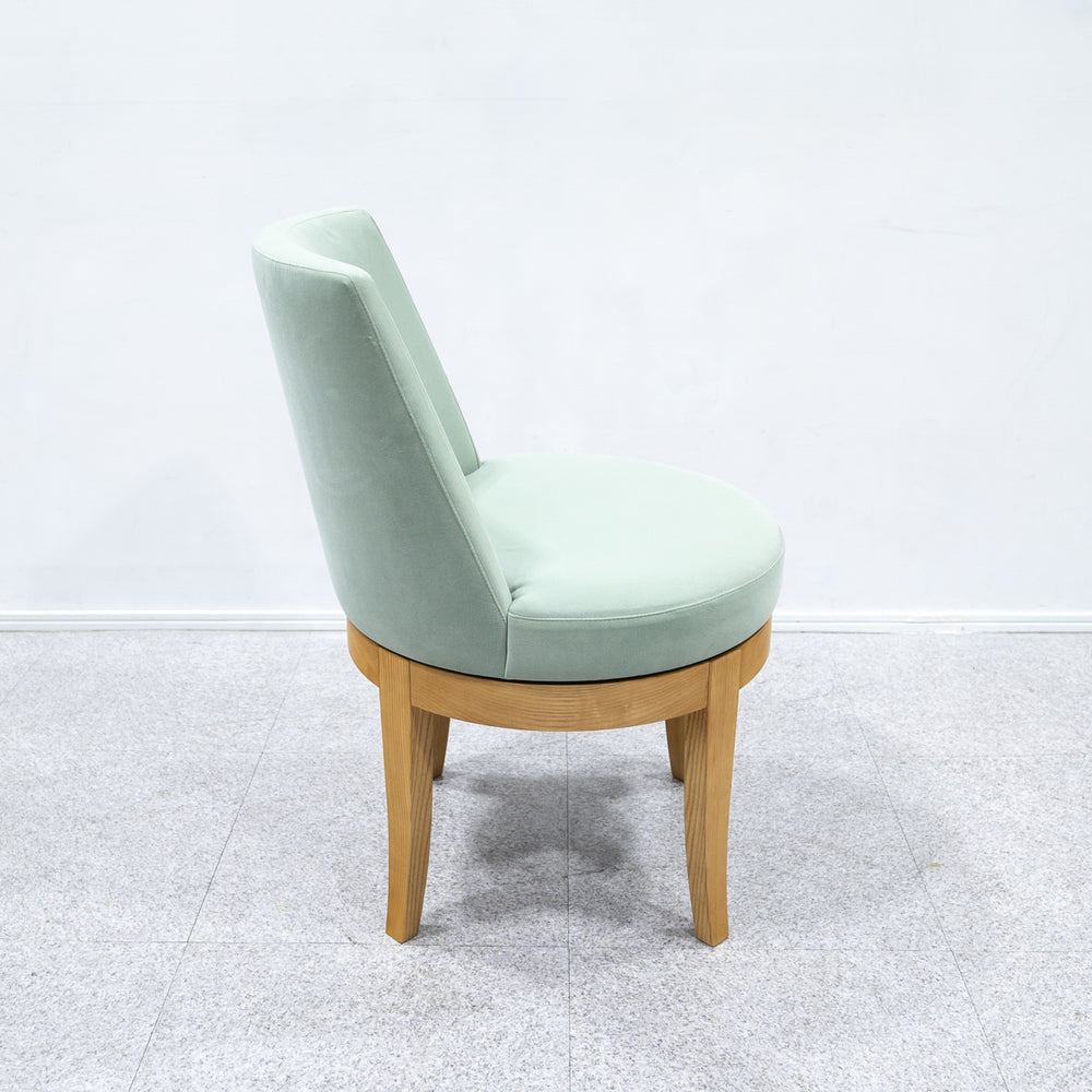 Cassina ixc. / CARDINAL