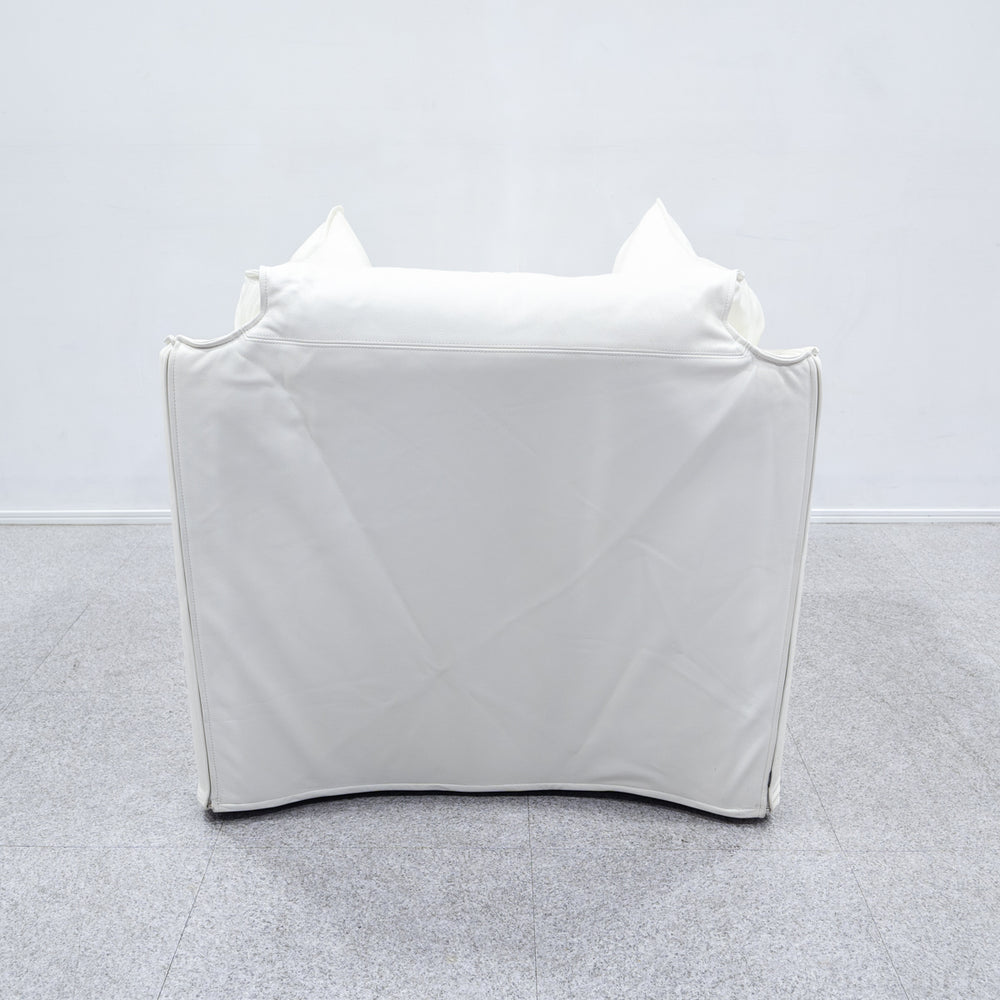 Cassina ixc. / 380 LA MISE