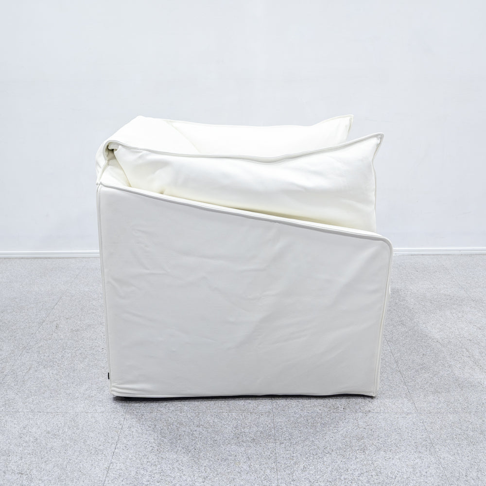 Cassina ixc. / 380 LA MISE