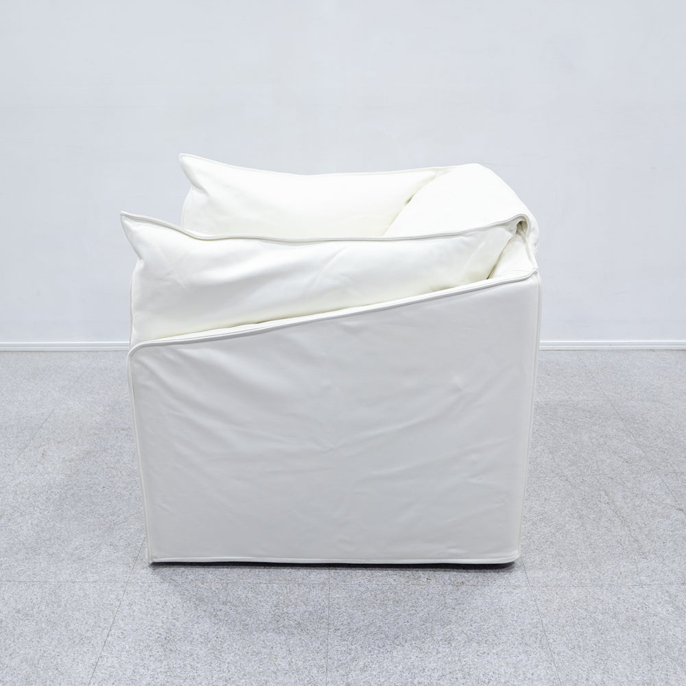 Cassina ixc. / 380 LA MISE