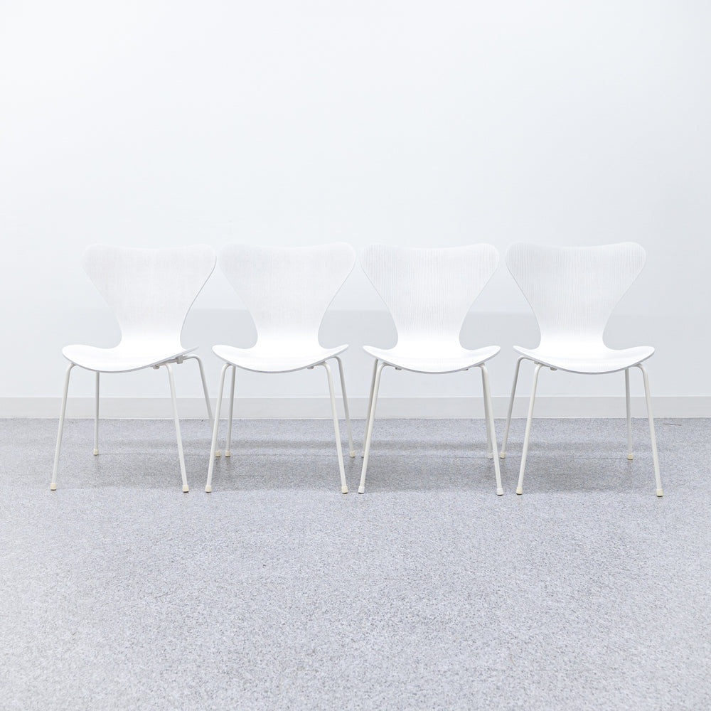 FRITZ HANSEN / SERIES 7