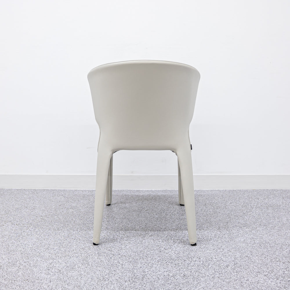 Cassina / 367 HOLA