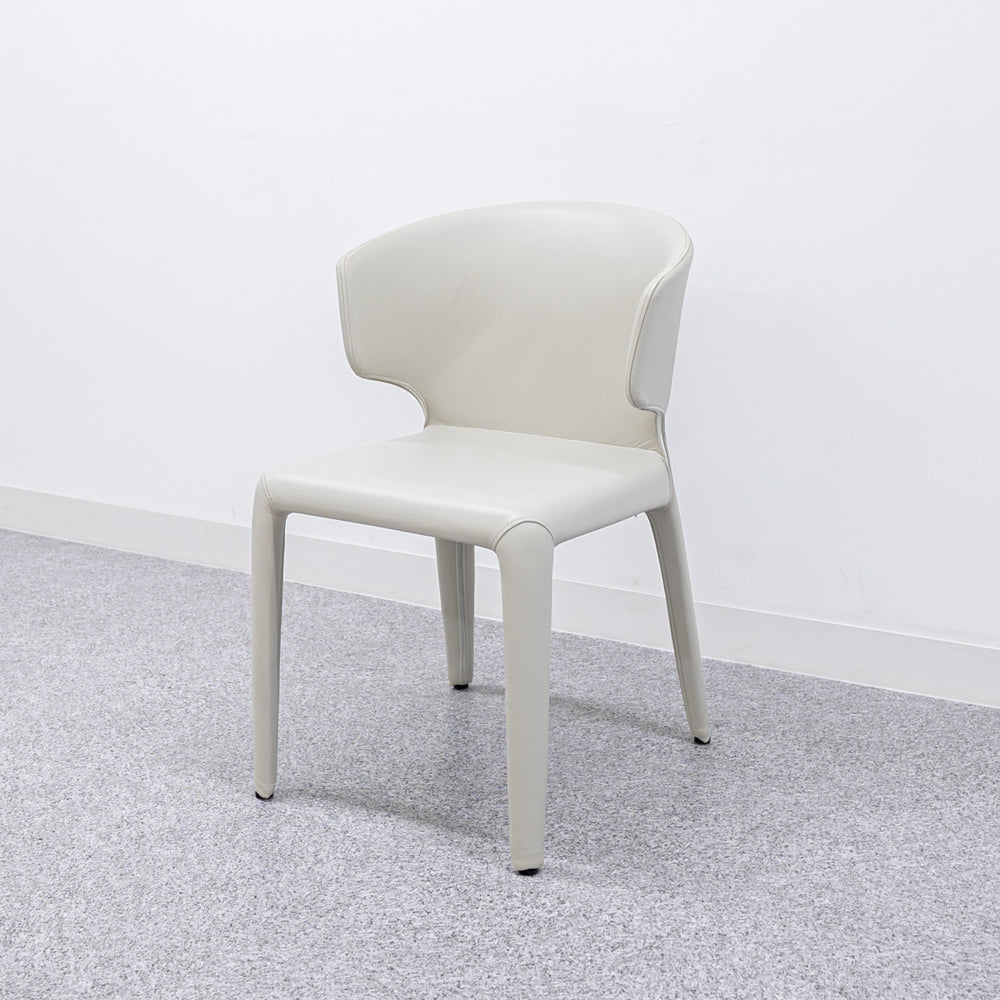 Cassina / 367 HOLA
