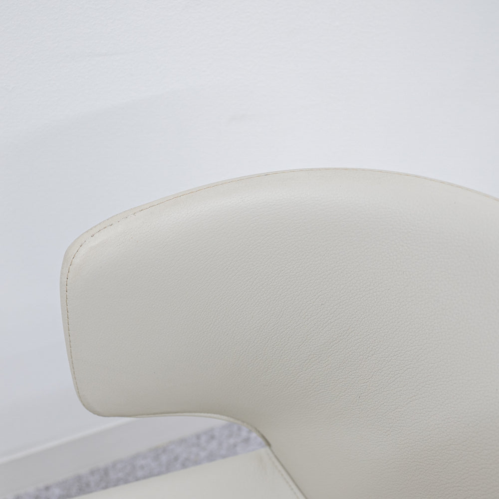Cassina / 367 HOLA