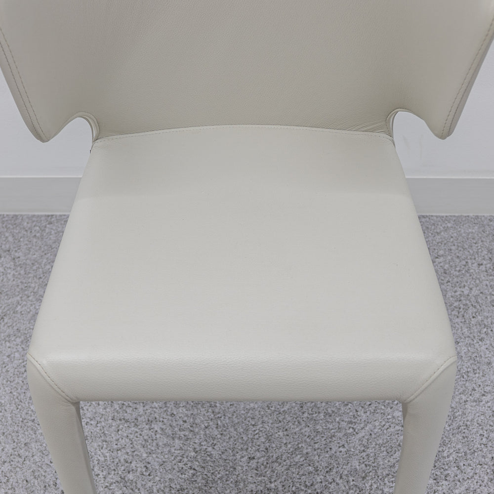 Cassina / 367 HOLA