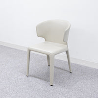 Cassina / 367 HOLA