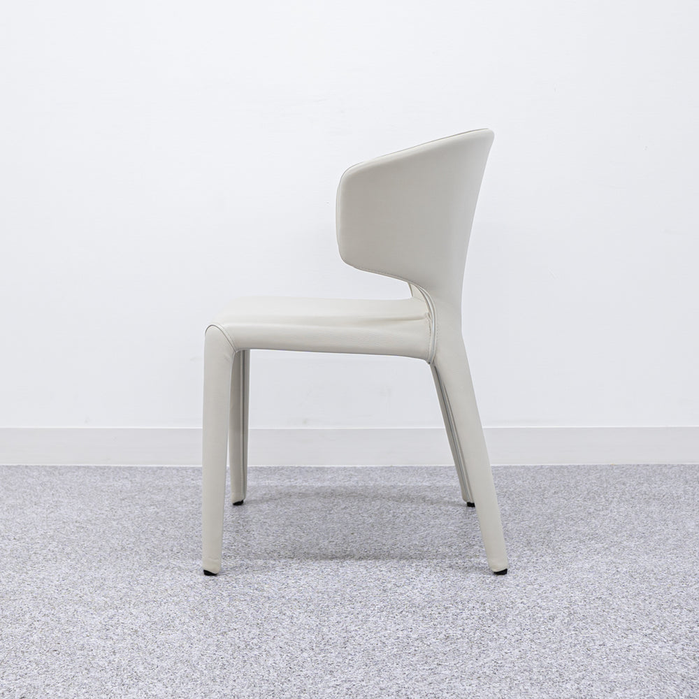 Cassina / 367 HOLA