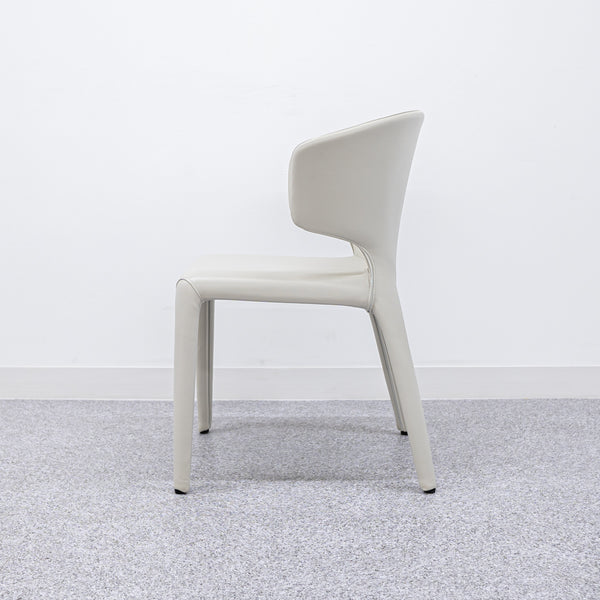 Cassina / 367 HOLA
