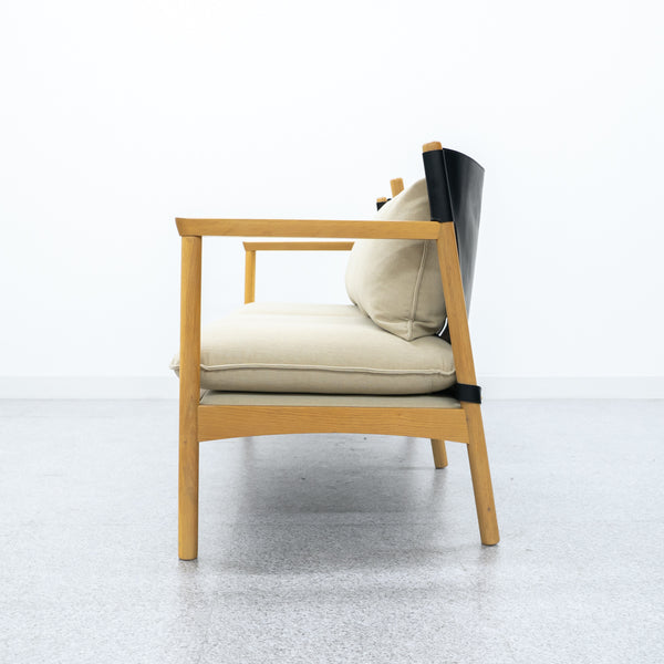 A.T.I.C / THOMPSON SOFA