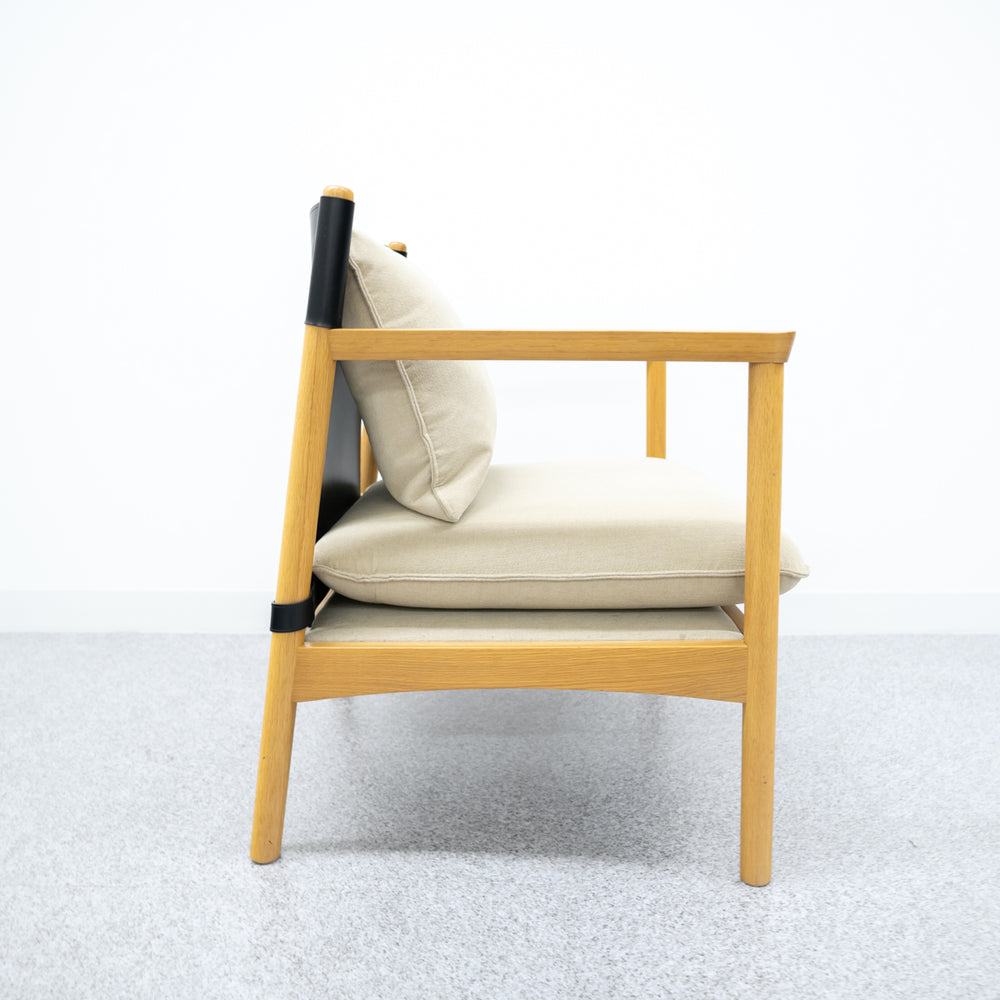A.T.I.C / THOMPSON SOFA