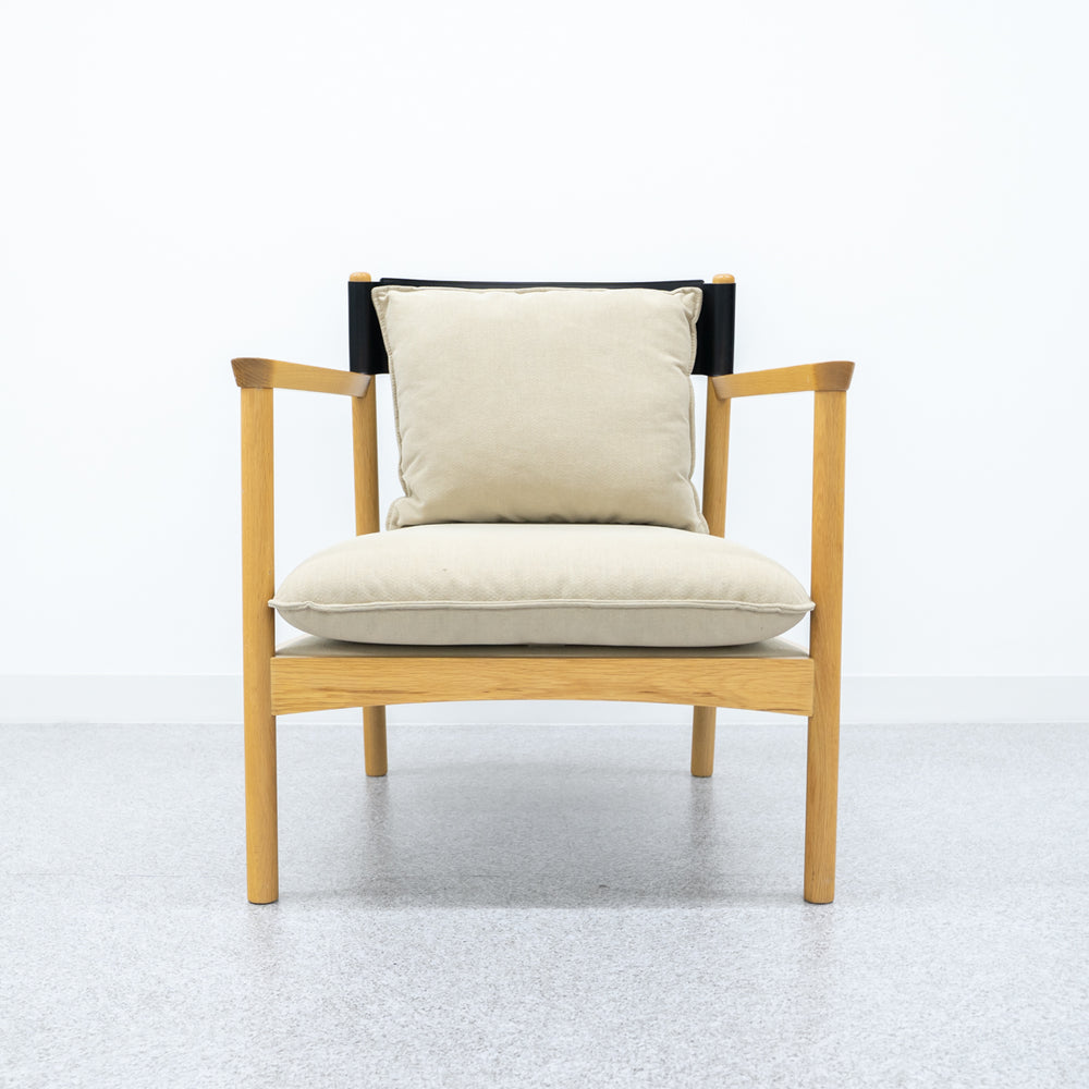 A.T.I.C / THOMPSON SOFA